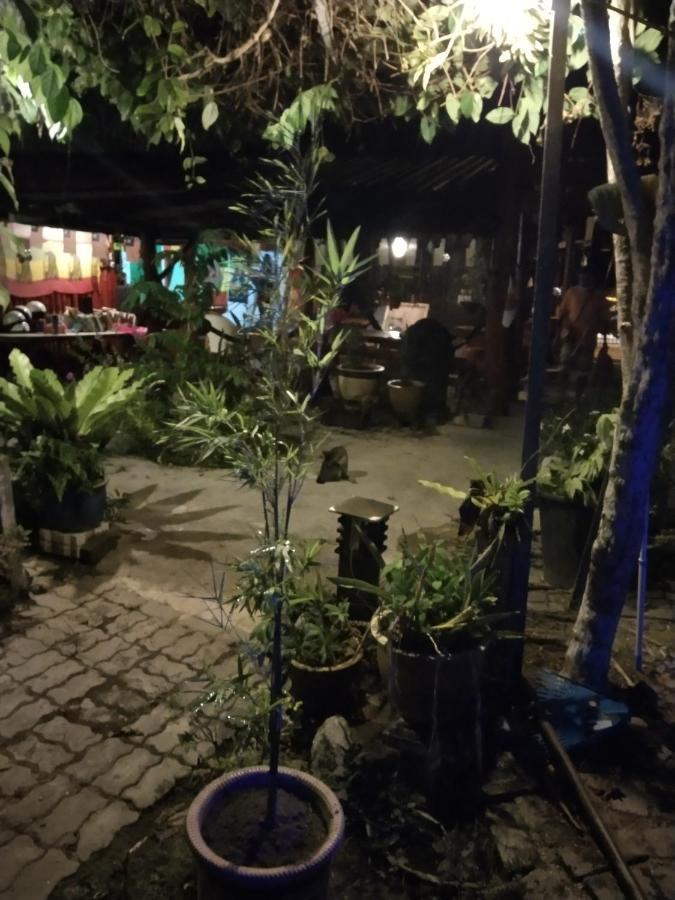 Nazri Nipah Camp Pangkor Hotel Кампунг Телук Нипа Екстериор снимка
